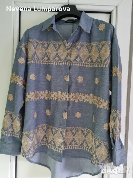 Синя дамска блуза със златна бродерия , снимка 1