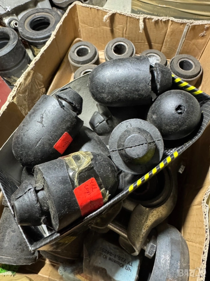 ТАМПОН ГОРЕН НОСАЧ МОСКВИЧ 412-2140 НОВ ОРИГИНАЛЕН, снимка 1