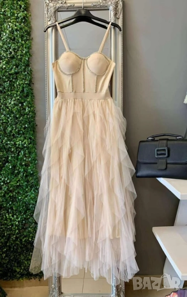  ⚜️Великолепна официална рокля с камъни и обемен тюл , снимка 1