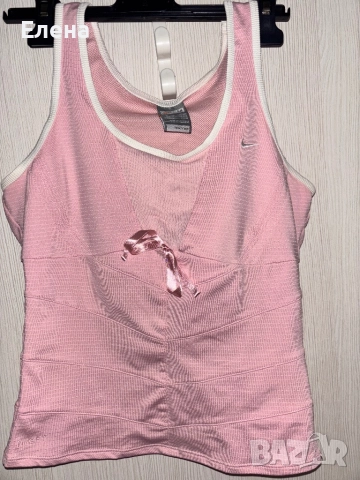 Спортен топ nike