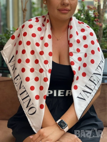 шал valentino garavani, снимка 10 - Шалове - 51454100