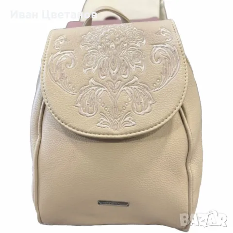 Дамска раница от еко материал с бродиран капак, снимка 4 - Раници - 50336931