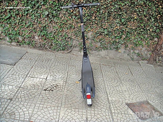 Електрическа тротинетка Segway Ninebot E2E Pro, снимка 3 - Скейтборд, ховърборд, уейвборд - 51217737