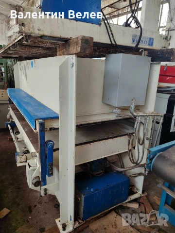Автоматична топла преса за плотове размер 2500мм.х 1300мм., снимка 2 - Други машини и части - 53520257