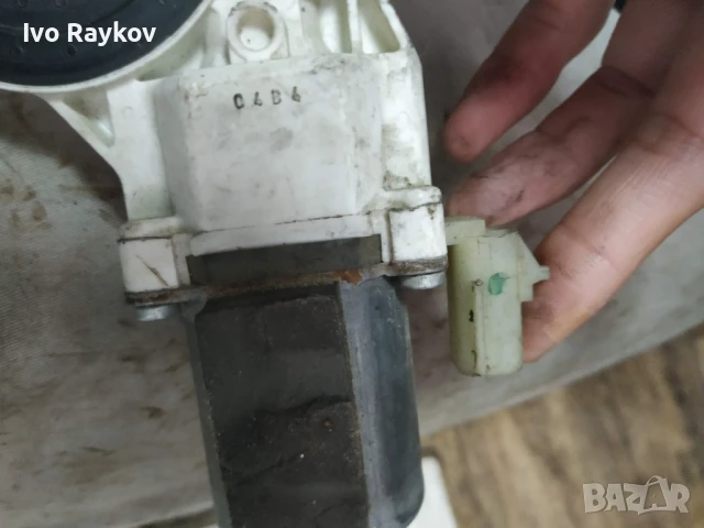 Преден , ляв и десен стъклоповдигач  за FORD Focus 1, снимка 7 - Части - 51232193