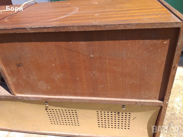 ЛИРА 68  Радиограмофон, снимка 9 - Радиокасетофони, транзистори - 28641360