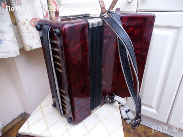 Aкордеон Weltmeister 48 баса в отлично състояние, снимка 16 - Акордеони - 52812242