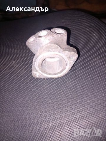 Фланец за подгрев антифриз Голф 4, снимка 3 - Части - 44016446