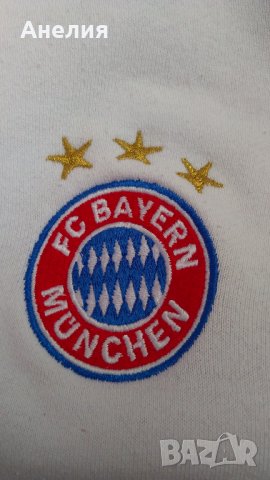 Оригинален суичър на FC Bayern Munchen с качулка и цип, снимка 4 - Суичъри - 26655929