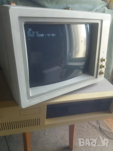 Ретро EGA / CGA цветен монитор TUV за компютър Правец 16