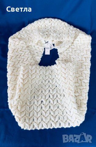 Дамски оригинален шал на  Renee's nyc,ръчно изработена,мека прежда.Безшевен-кръг.Р-ри:32/82-сгънат