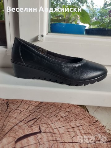 Класически изчистени дамски обувки на 4см платформа при петата, снимка 1 - Дамски ежедневни обувки - 37075360