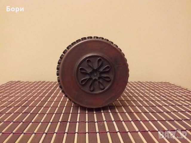 Медна кутия с декорация, снимка 3 - Други ценни предмети - 27558630