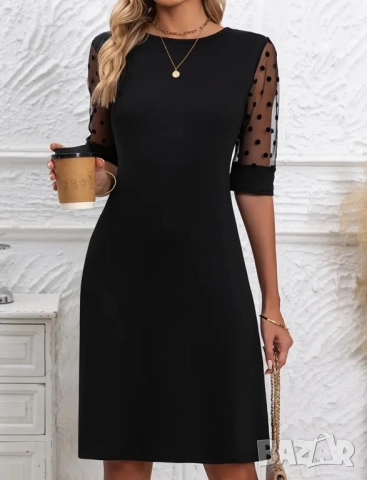 Черна рокля с воал на ръкавите