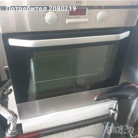 Фурна AEG за вграждане с въртяща се дръжка за по лесно отваря не изатваряне, снимка 1