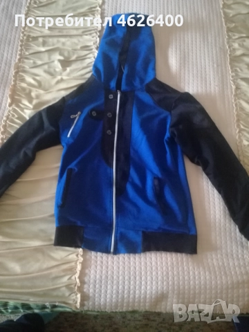 Продвам горнище от анцуг-тип суитчер с качулка 