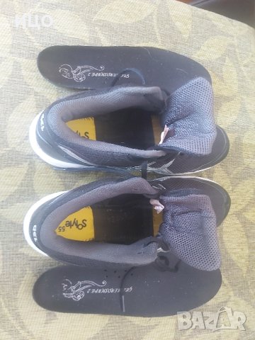 Дамски маратонки ASICS , снимка 2 - Маратонки - 44062718