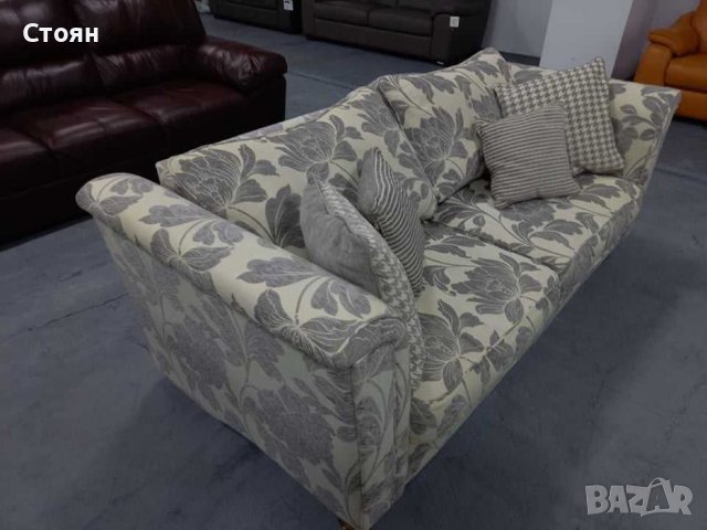 Кремав диван от плат на цветя тройка, снимка 3 - Дивани и мека мебел - 39331186