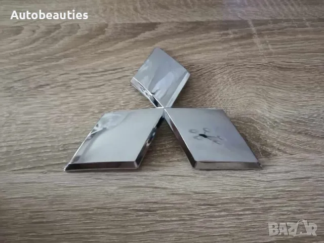 сребристо лого Mitsubishi 12.5 см