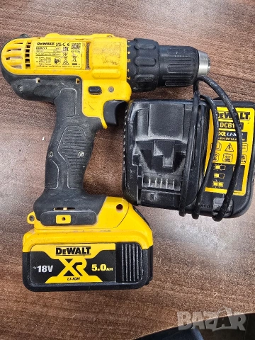 Винтоверт DeWALT DCD771
