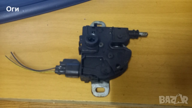 Брава преден капак за Форд Фокус 99-04г. 16700 XS41 CE