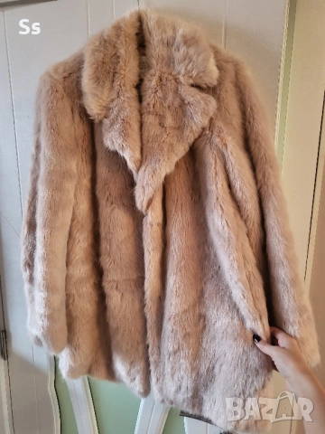 Дамско палто на Zara , снимка 2 - Палта, манта - 52402151