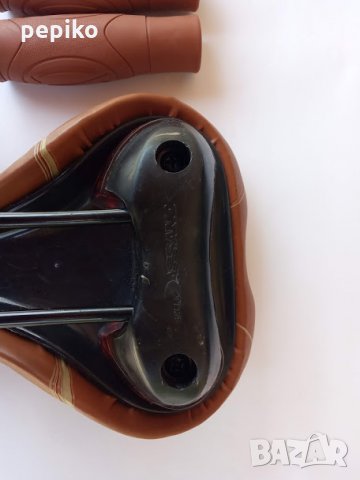 Продавам колела внос от Германия Комплект нови седалка и грипове SELLE ASSANO ITALY, снимка 6 - Велосипеди - 28644786