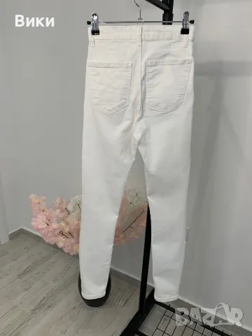 Дънки в бяло на Zara, размер XS, снимка 5 - Дънки - 49456420