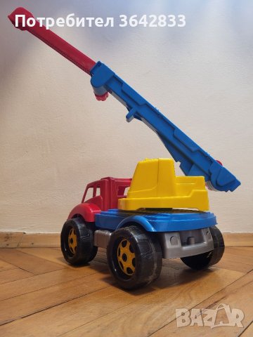 Детска играчка камионче(кран), снимка 6 - Коли, камиони, мотори, писти - 39676317
