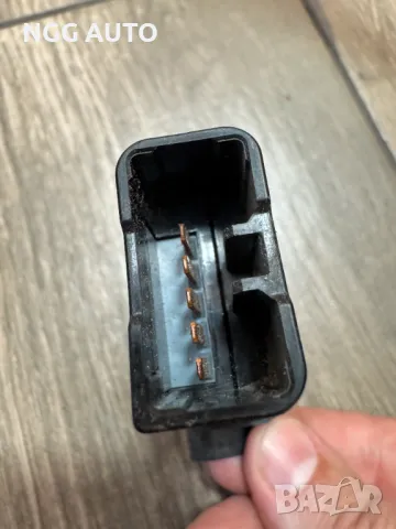 Бутон Аварийни Светлини за Мазда МПВ, Mazda MPV, (2000-2006), № LC62-66-4H0, LC62664H0, снимка 3 - Части - 47920509