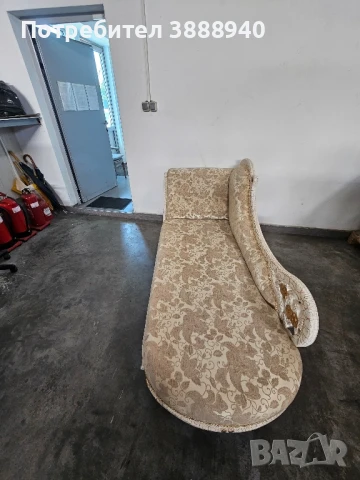 Ретро диван-лежанка в стил "Барок", снимка 6 - Дивани и мека мебел - 50950275