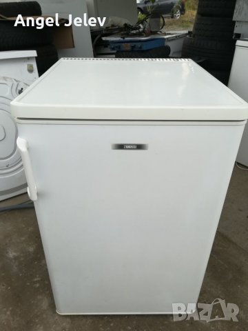 малък хладилник  Zanusi