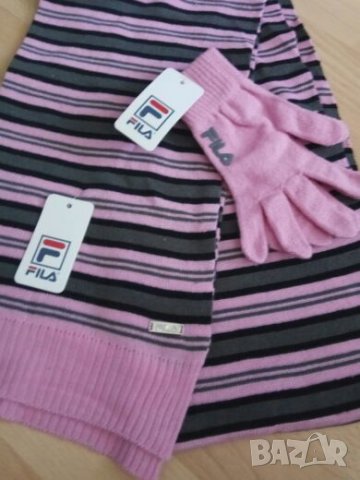 Нов комплект Fila шал и ръкавици 