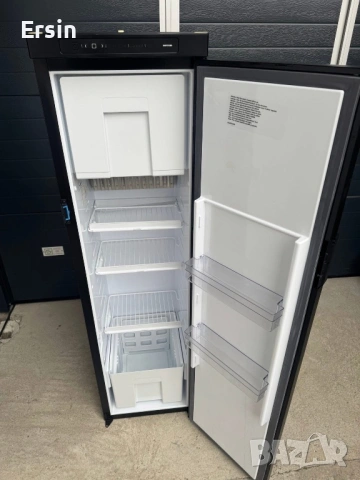 Хладилник Thetford N4142E+ (SLiM) Работи на : 12/220/газ (Свален от чисто нов Кемпер) , снимка 11 - Хладилни чанти - 52507399