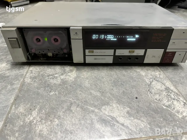 Касетен дек Akai HX-2