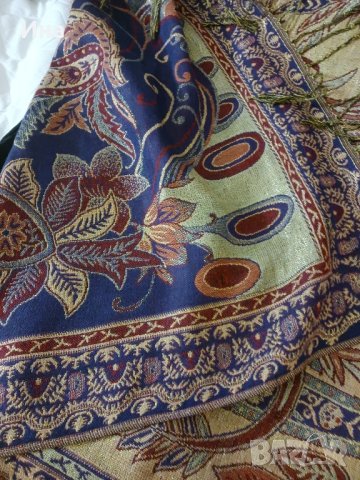 Дамски шал от истинска пашмина , снимка 4 - Шалове - 43355418