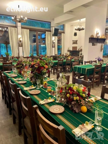 Полилеи, осветление,лампи от автентични колела от каруца с ръчно изработени дървени чашки , снимка 3 - Полилеи - 52059038