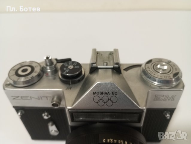 Фотоапарат Zenith EM Moskva 80, снимка 2 - Фотоапарати - 43009481