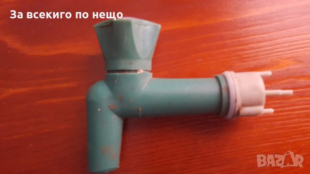 пластмасов кран 