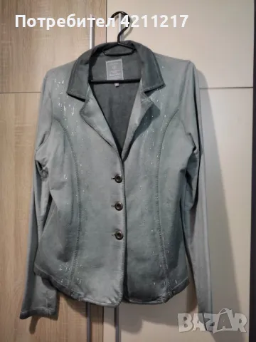 Пролетно сако