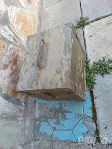 Дървено сандъче , снимка 7 - Антикварни и старинни предмети - 39546354