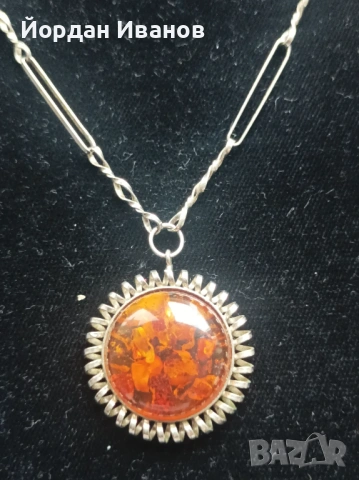 Старинно руско колие с пресован кехлибар 