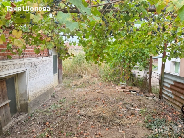 Двуетажна къща за продажба в град Петрич, снимка 13 - Къщи - 52169815