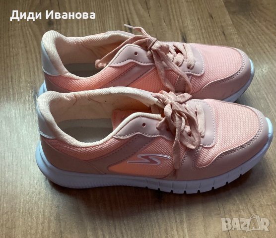 Дамски маратонки Nike, снимка 1 - Маратонки - 43713708