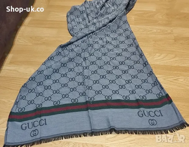 Шал GUCCI с две лица., снимка 3 - Шалове - 49018886