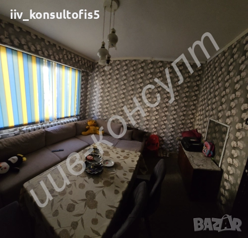 Тристаен апартамент на междинен етаж, широк център, снимка 9 - Апартаменти - 52235079