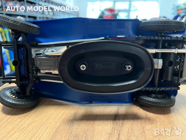 BBURAGO колекционерски модел ALFA ROMEO SPYDER 1932г. 1:18, снимка 7 - Колекции - 51300581