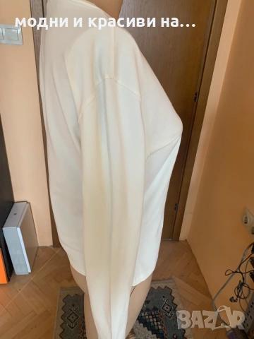 Дамска блуза с V- образно деколте Weekend Max Mara, снимка 2 - Блузи с дълъг ръкав и пуловери - 53605594