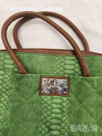Зелена голяма чанта , снимка 2 - Чанти - 43511074
