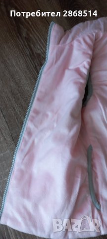 Детски елек с две лица за възраст 4-5г., снимка 3 - Детски якета и елеци - 40292085